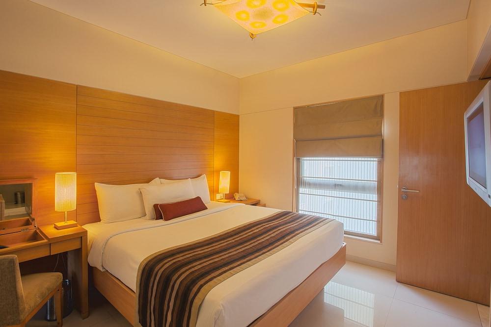 Oakwood Residence Naylor Road Pune Exterior foto